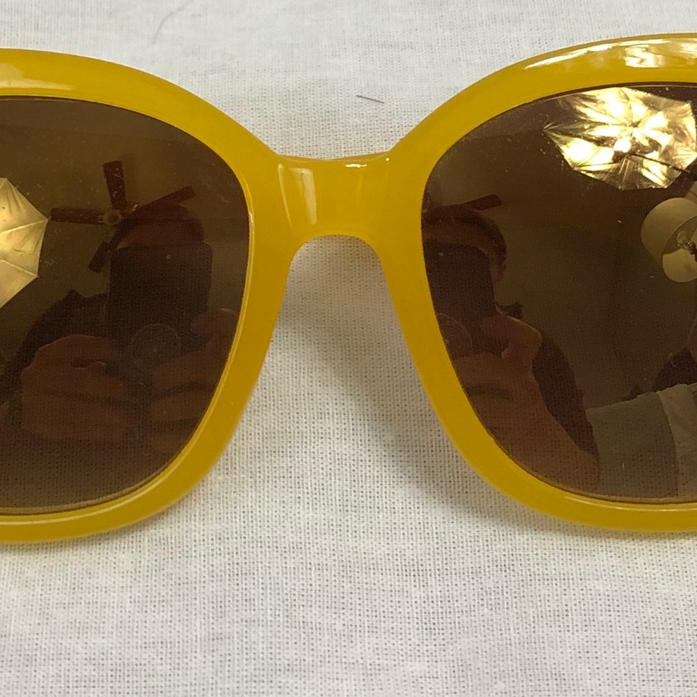 4 Pairs of Boutique Sunglasses